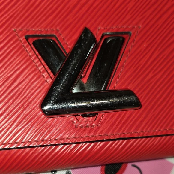 Louis Vuitton Coquelicot Epi Leather Twist Wallet - Picture 4 of 7